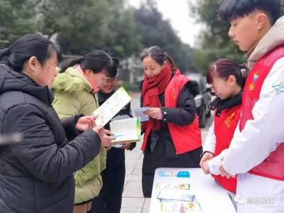 社区“小锦鲤”关爱你我他 营养健康咨询服务暖人心